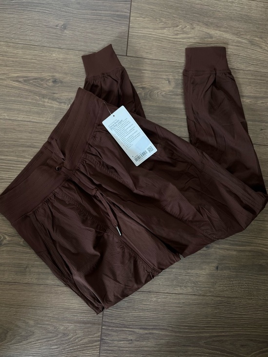 lululemon athletica Pants - Lululemon Dance Studio Mid-Rise Jogger full
Length 6 NWT